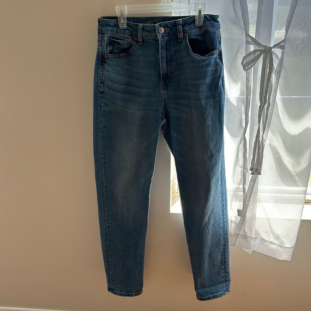 American Eagle Relaxed Stretchy Fit Size 4